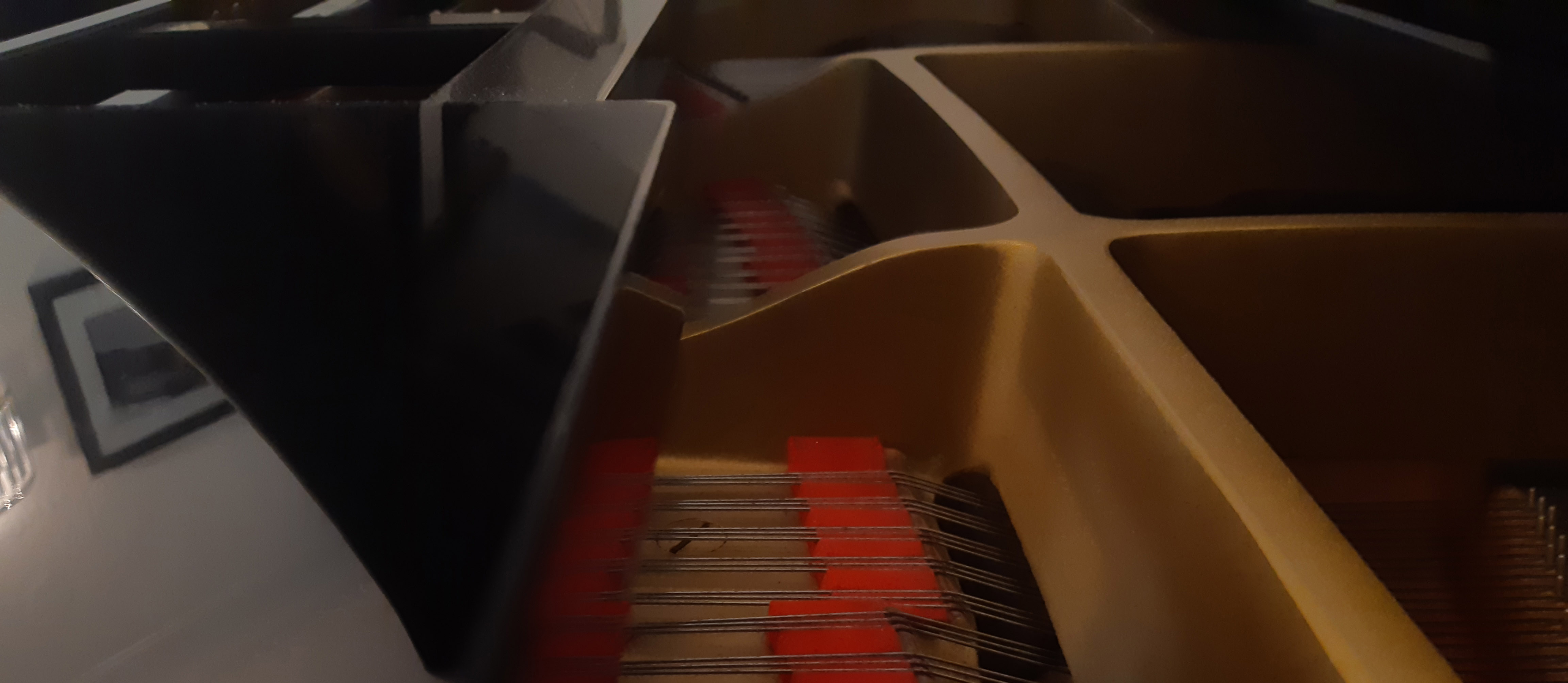 inner components of a piano